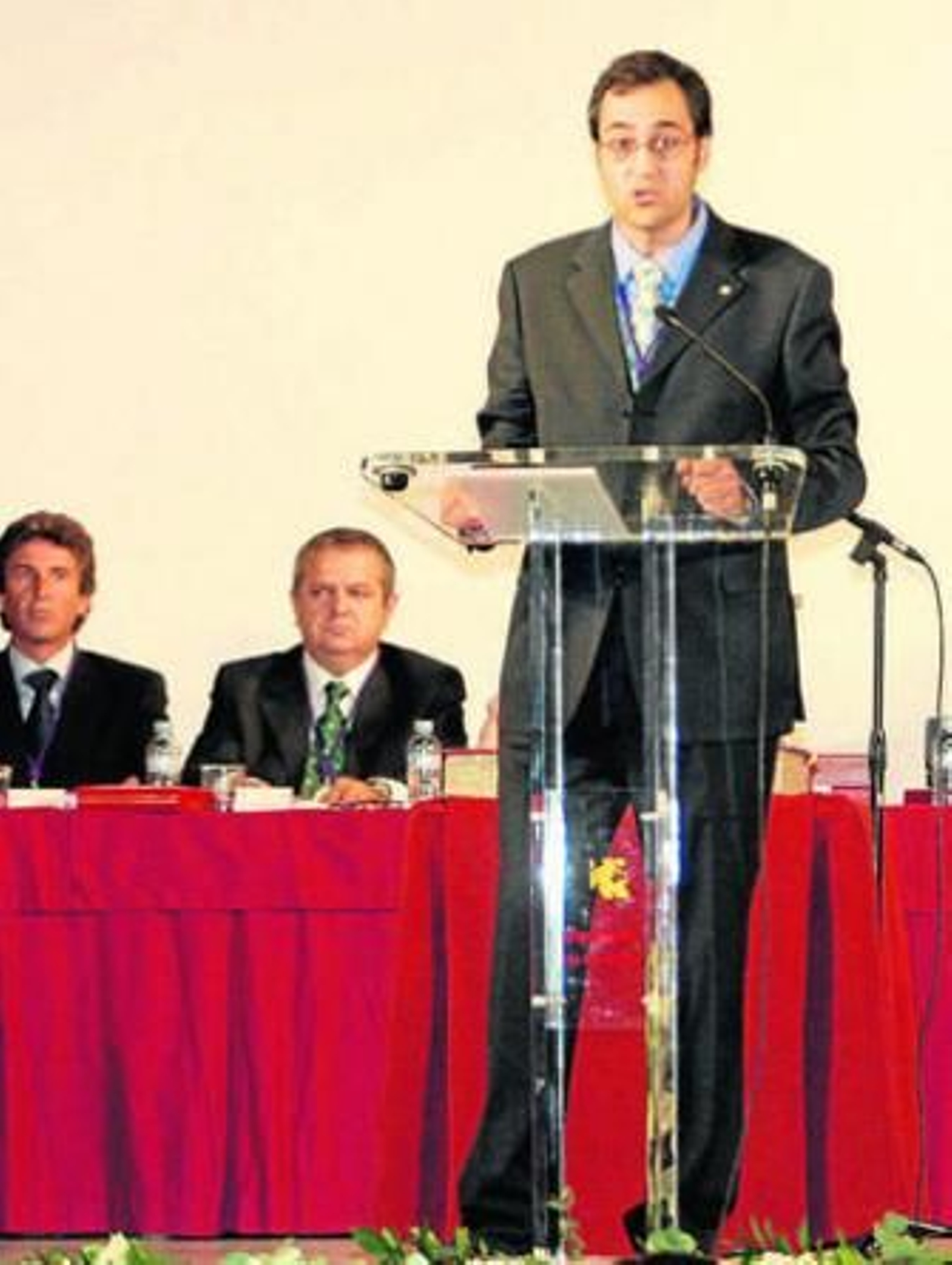 El portavoz de UCOR durante su intervención.