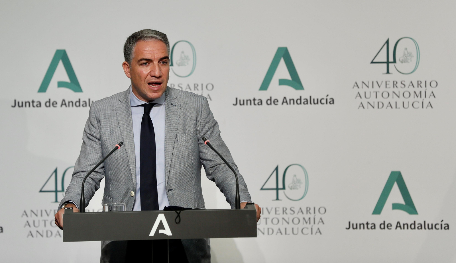 Elías Bendodo fue el encargado de anunciar las medidas.