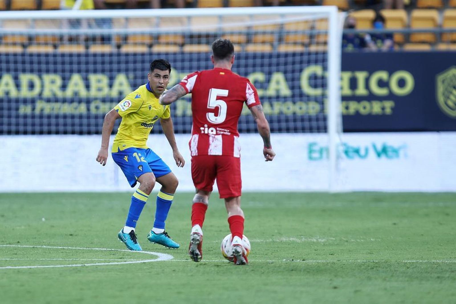 Las imágenes del Cádiz-Atlético del Trofeo Carranza.
