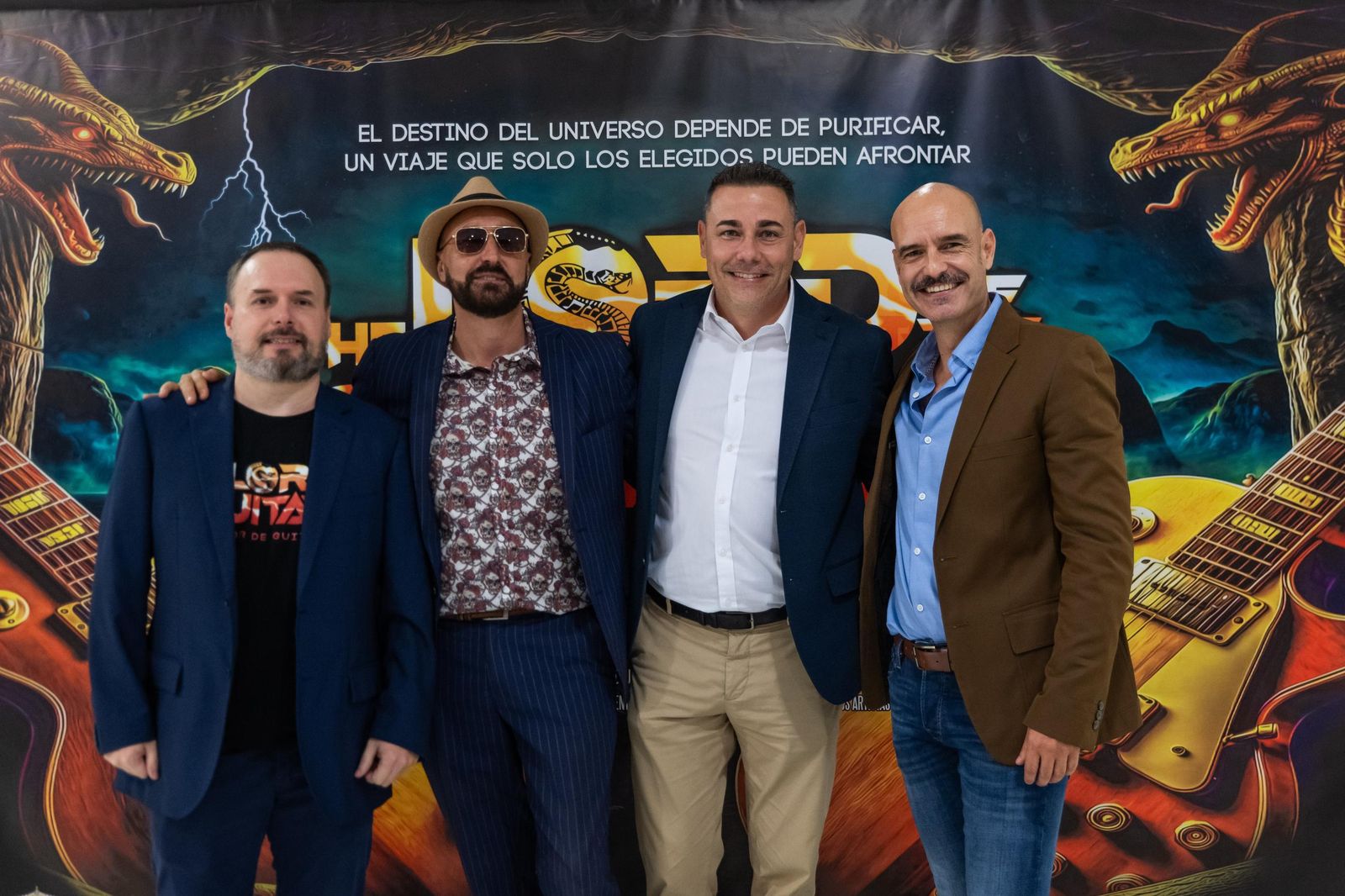 El concejal de Cultura de Roquetas de Mar, Daniel Salcedo asistió al estreno de la película en el Teatro Auditorio.