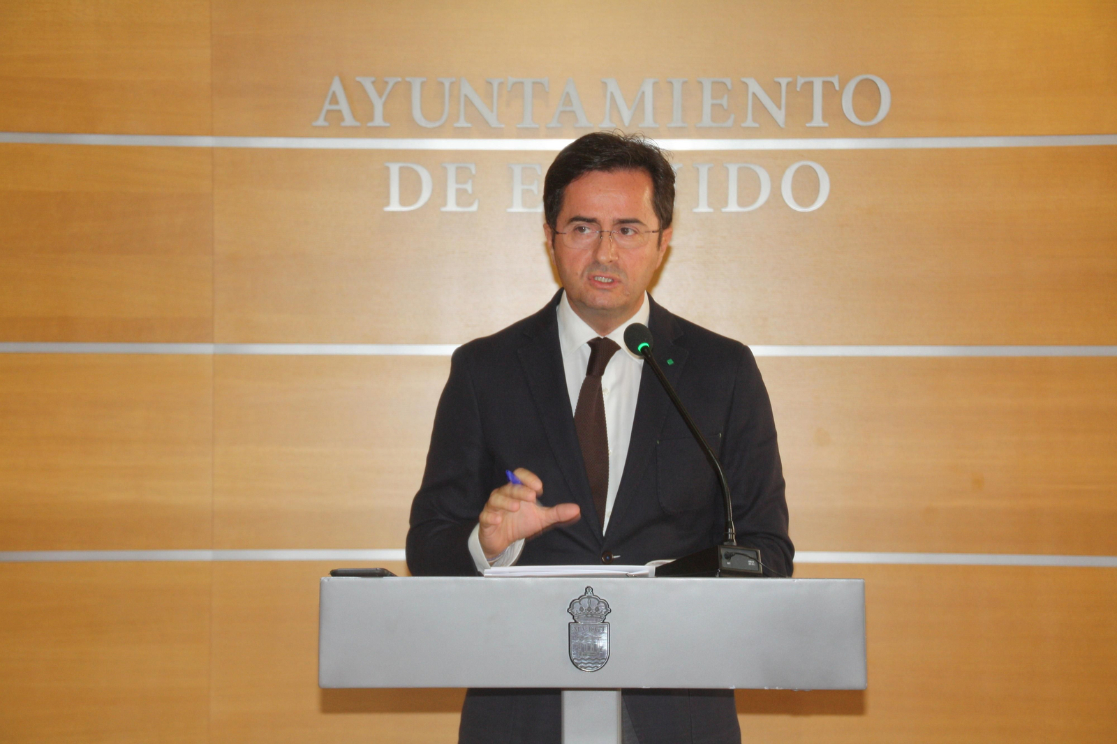 Francisco Góngora, durante su comparecencia en el Ayuntamiento de El Ejido.