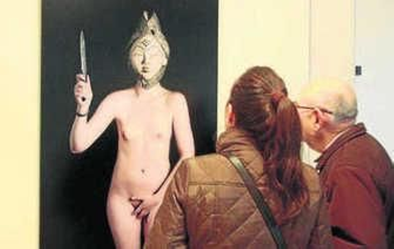 'La más elegante del invernadero' planta 155 obras de artistas granadinos