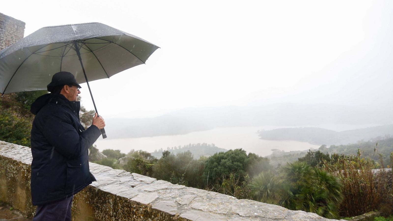 El pantano de Guadarranque, al 82% tras semanas desembalsando, en imágenes