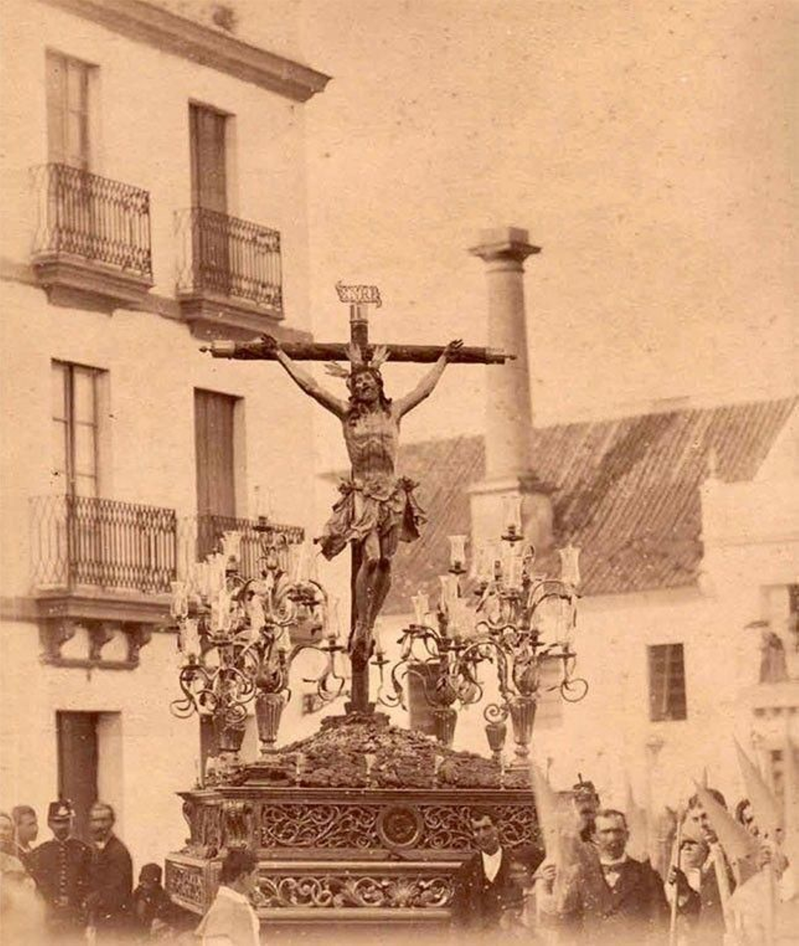 El Cristo de la Expiración busca el Altozano un Viernes Santo de hace un siglo
