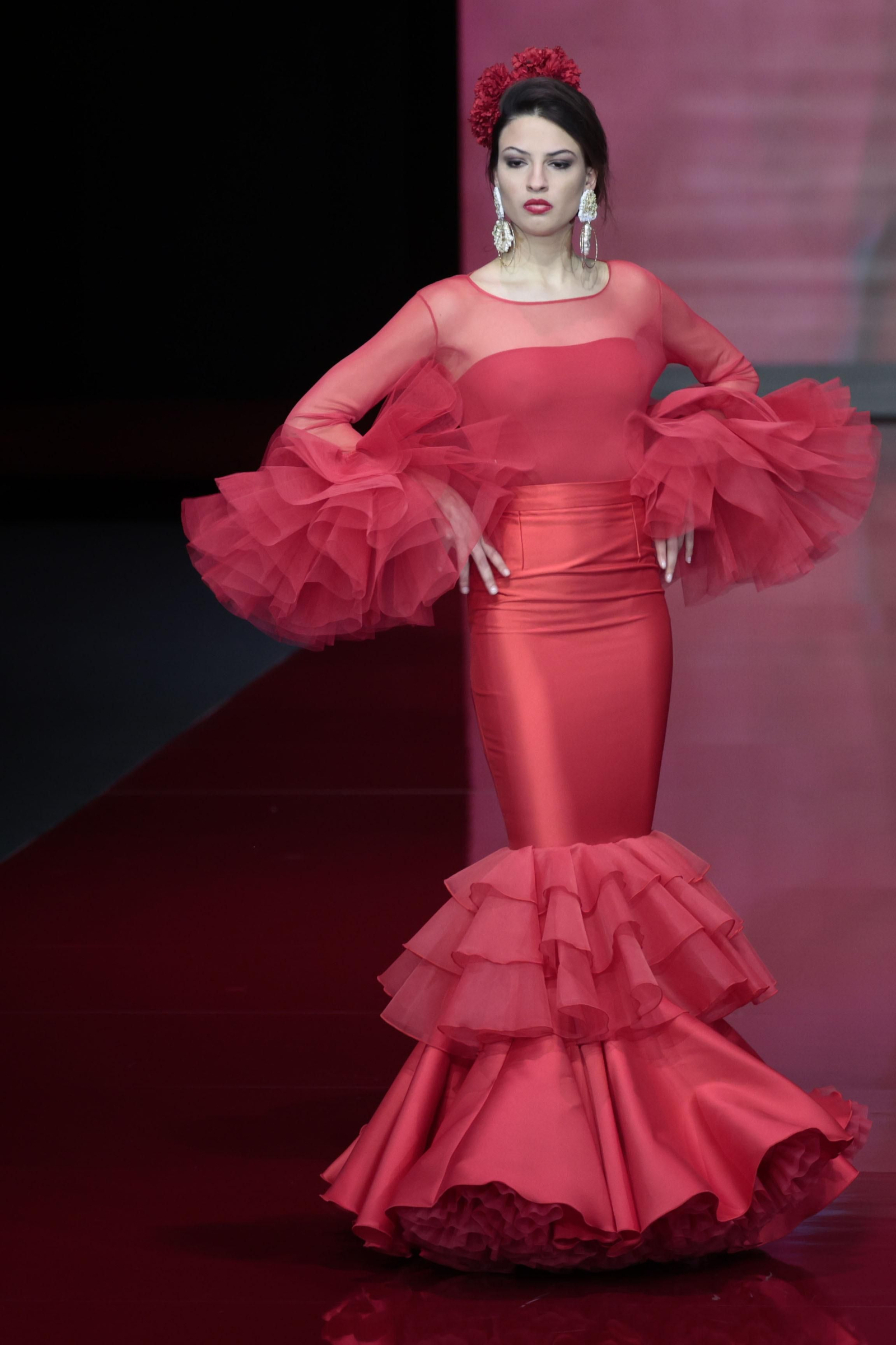 El desfile de Rosa Pedroche en SIMOF 2022, todas las fotos