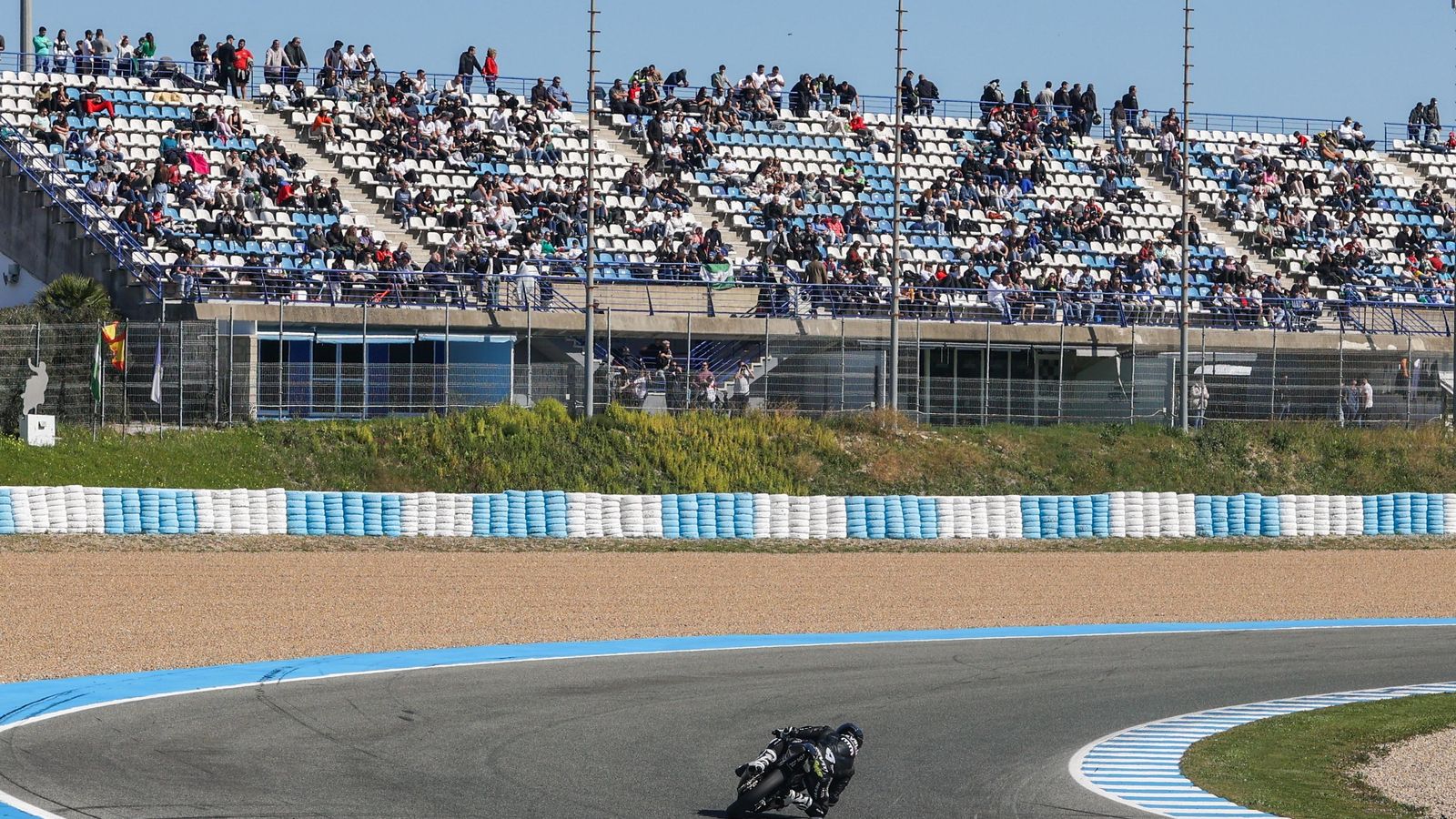 El día festivo atrajo bastante público al Circuito.