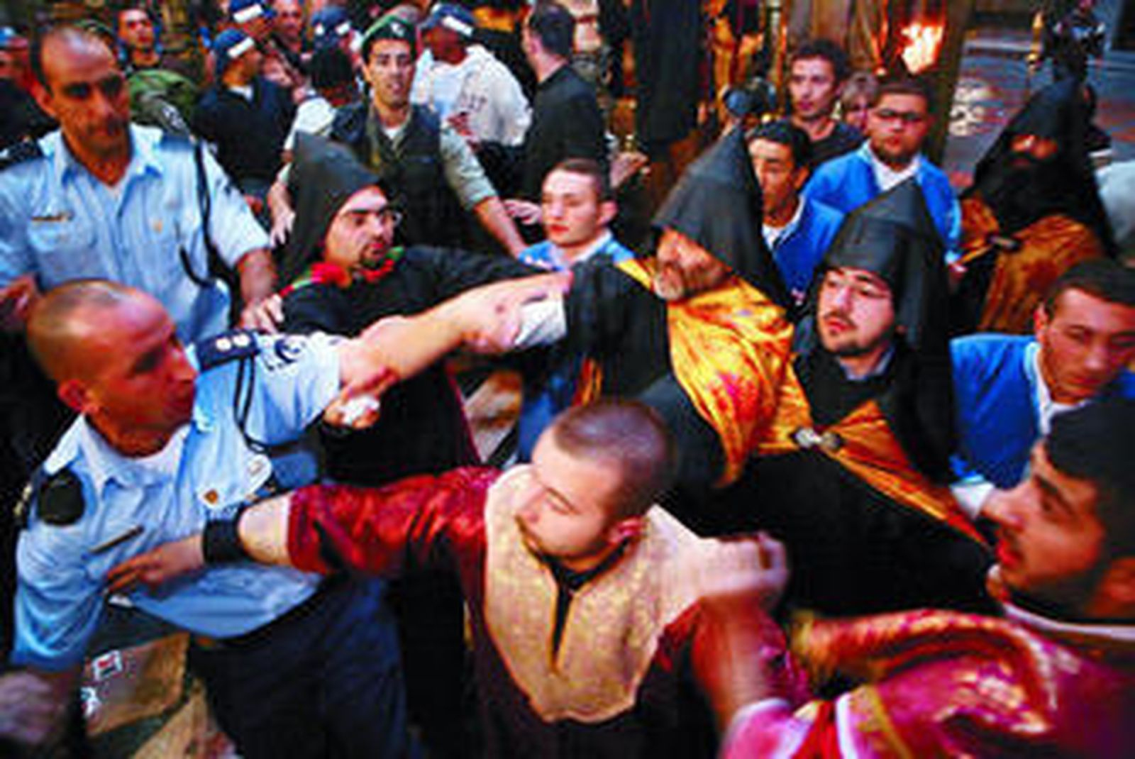 A tortazo limpio en el Santo Sepulcro