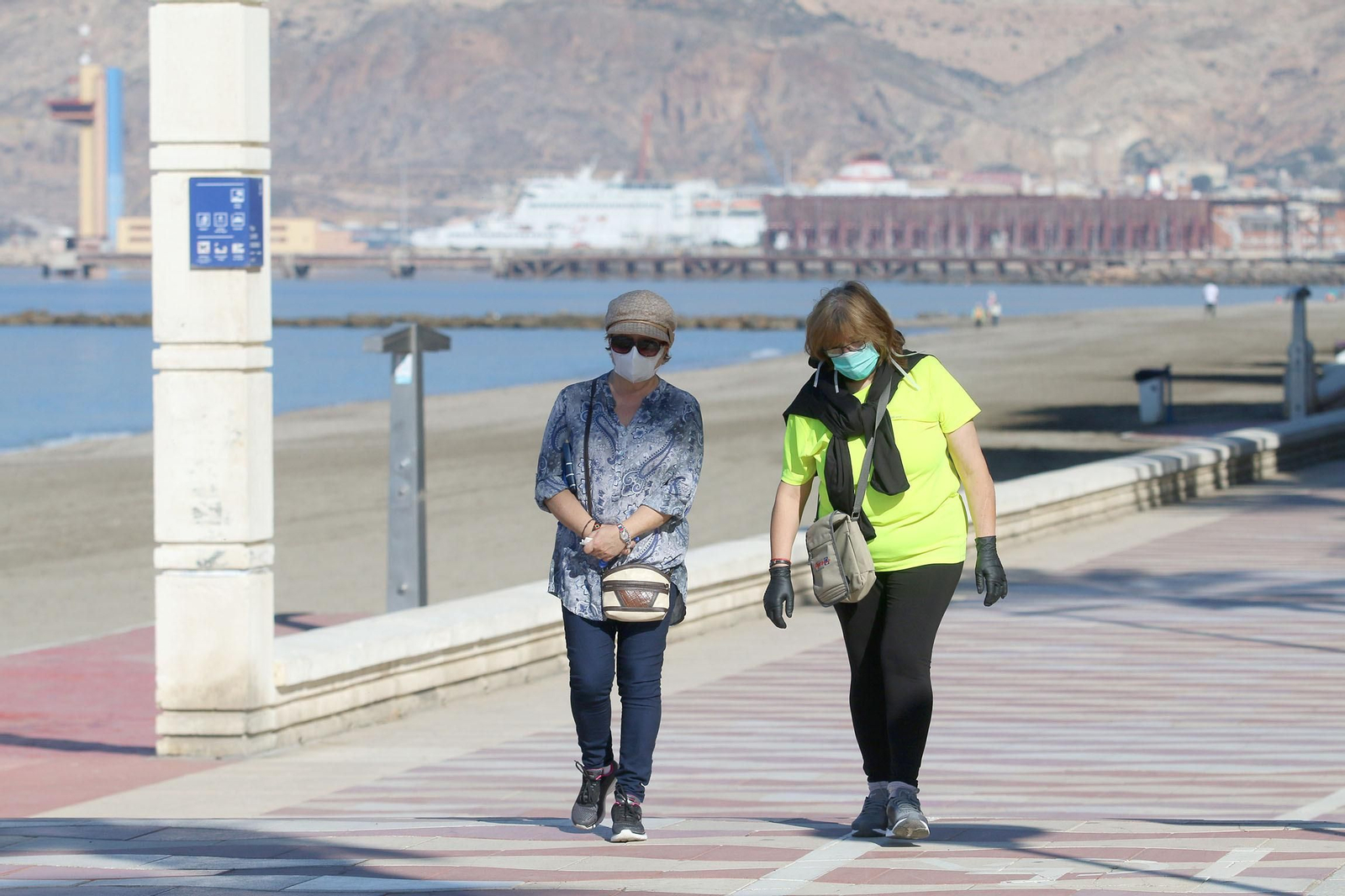 Las imágenes de la afluencia masiva de deportistas al paseo marítimo