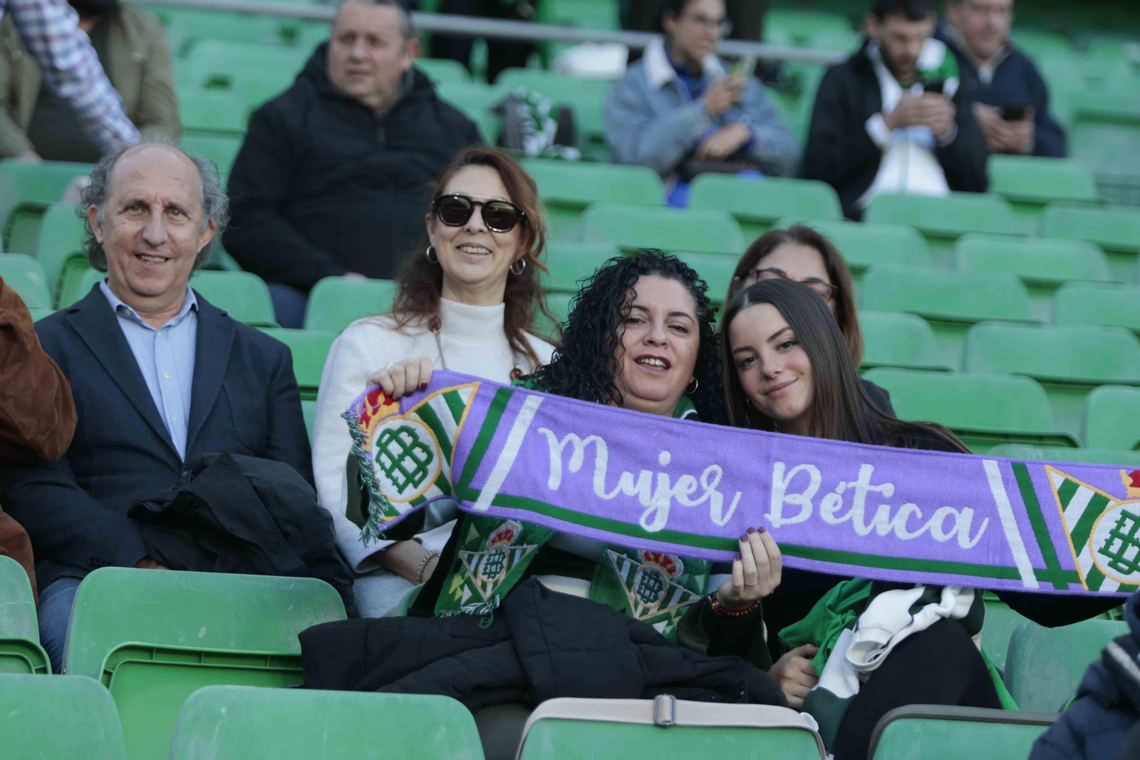 Búscate en las gradas del Villamarín