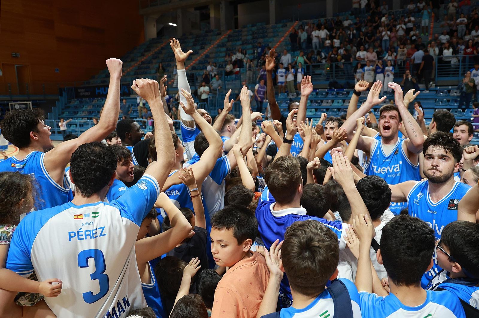 Las mejores imágenes del Ciudad de Huelva-CB Salou