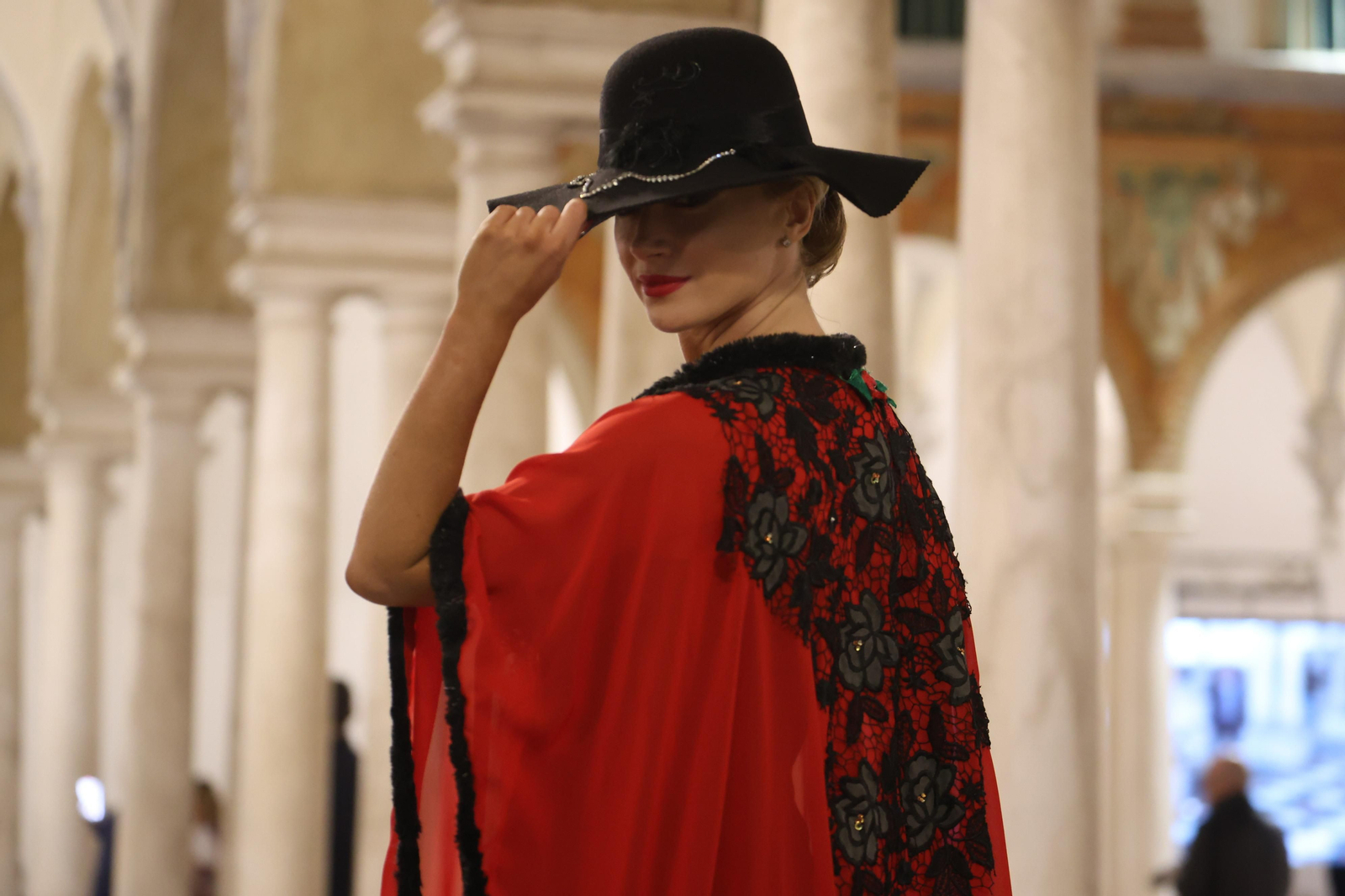 En fotos, el desfile de la Asociación TDAH Córdoba en el Palacio de la Merced