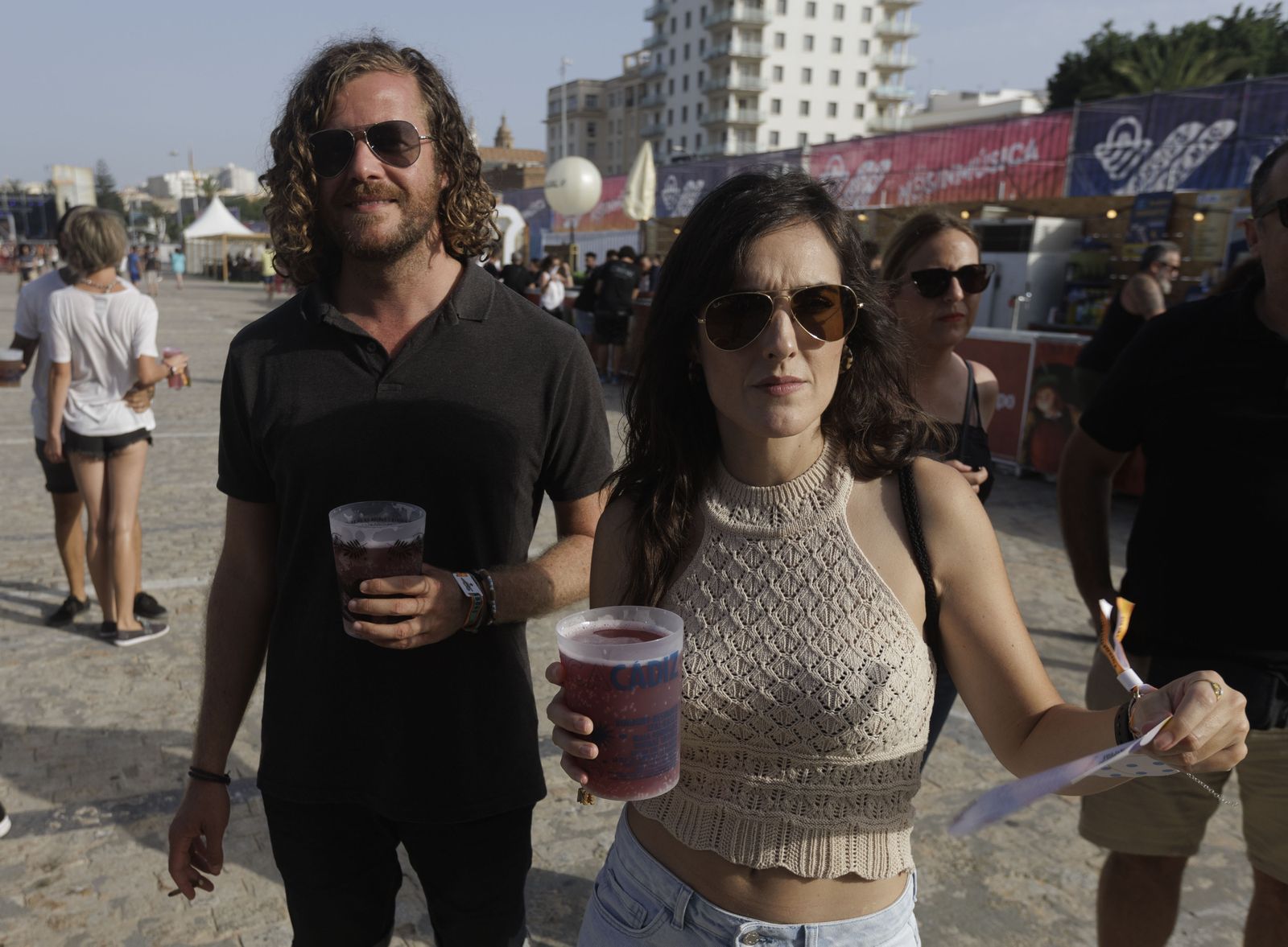 Búscate en las imágenes del primer día de conciertos en el festival  "No sin música"