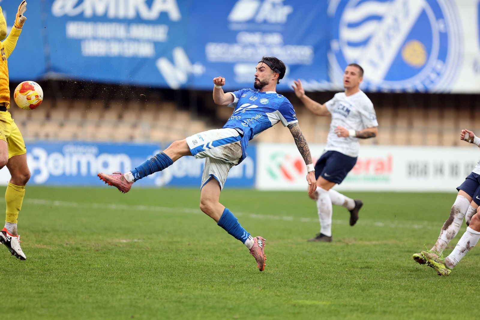 Imágenes del Xerez DFC contra el UCAM Murcia CF en Chapín