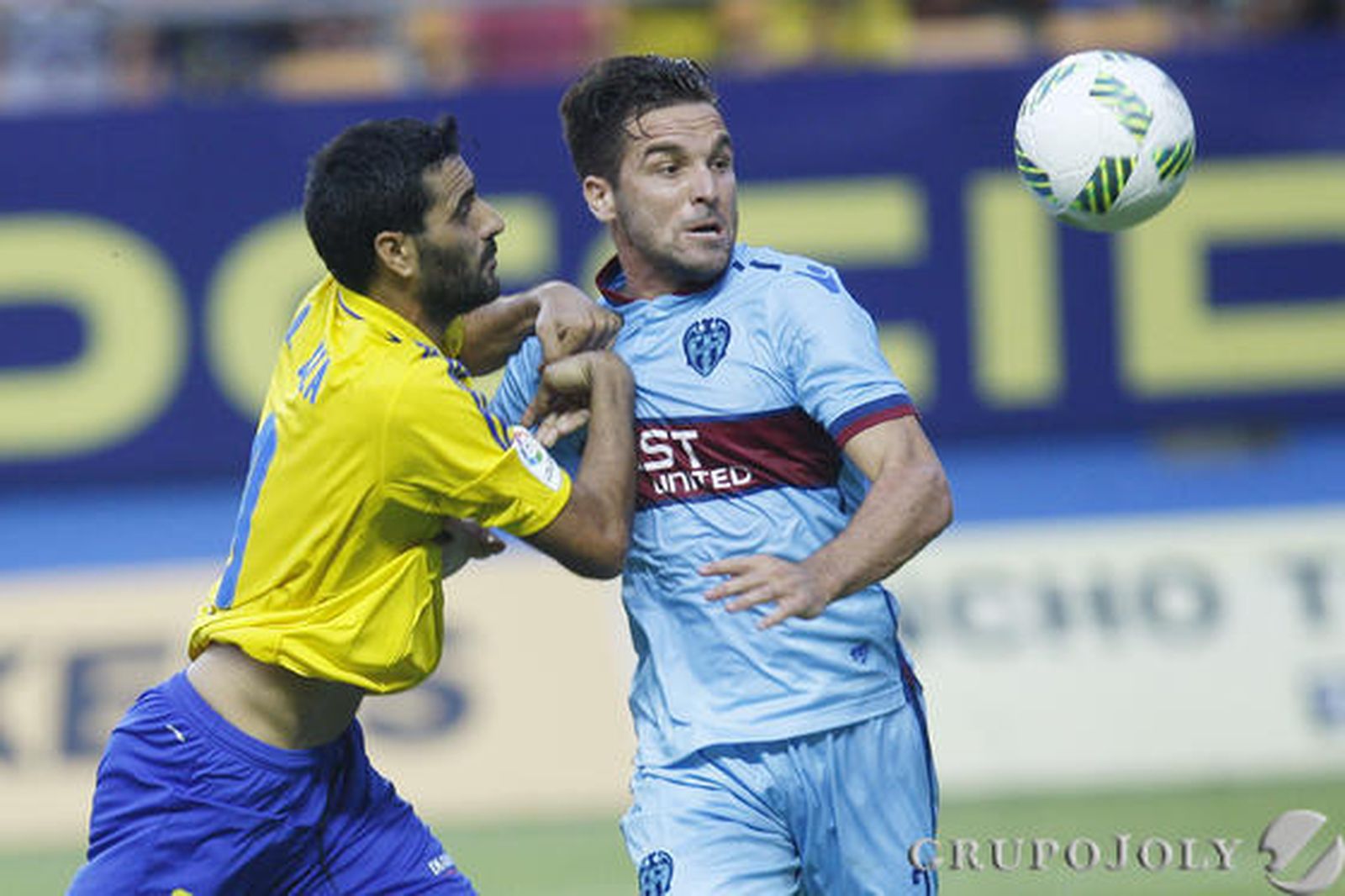 Las imágenes del Cádiz-Levante de Copa del Rey