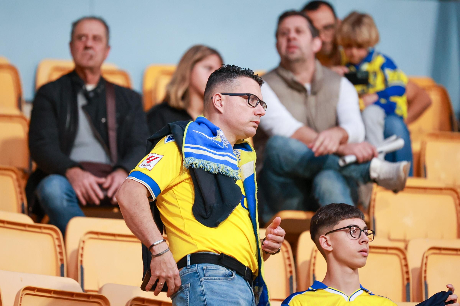 Búscate entre las imágenes del partido de fútbol entre Cádiz CF y Deportivo