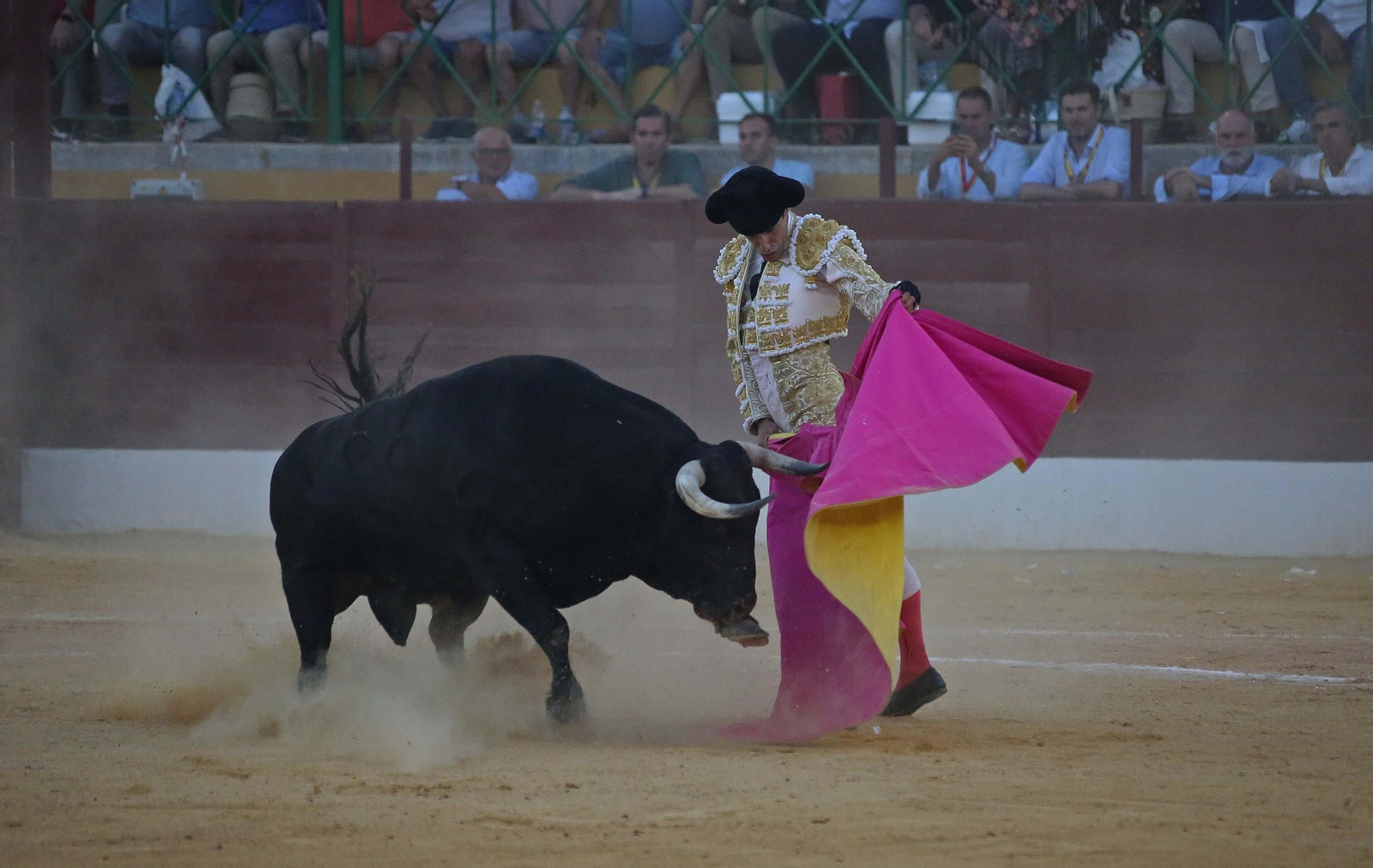 Fotos de la corrida del jueves de la Feria Taurina de La Línea  2023: El Juli, Talavante y Roca Rey