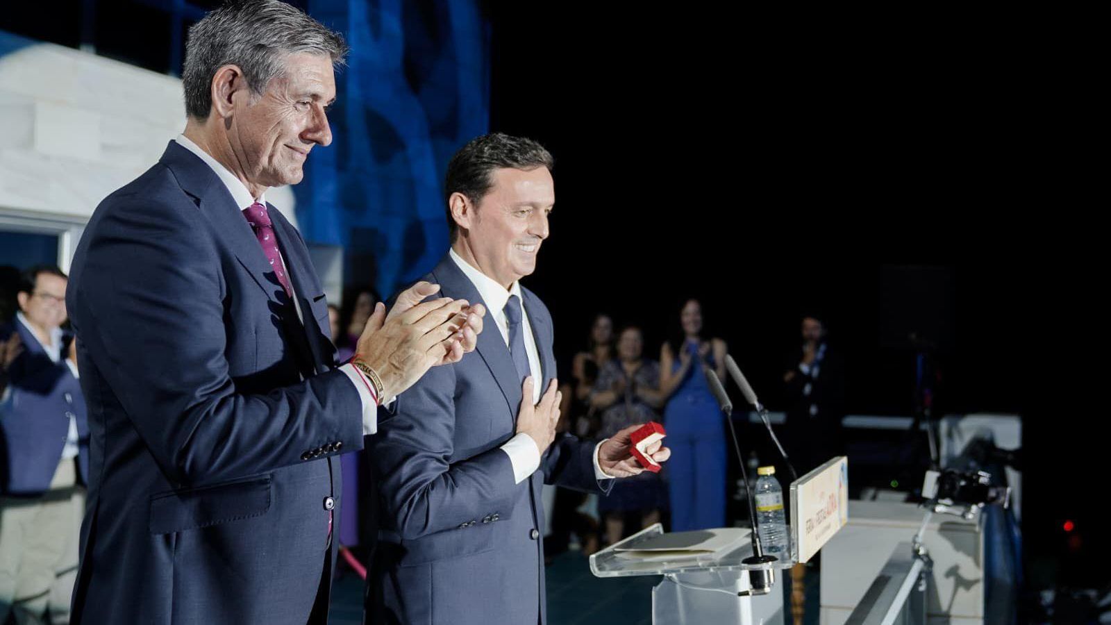 Manuel Cortés y Javier A. García, en el inicio de las fiestas de Adra.