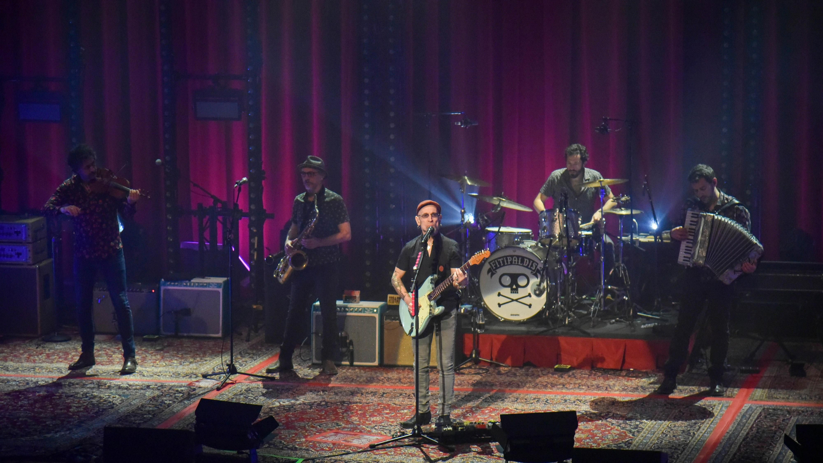 Fito y los Fitipaldis en  La Línea