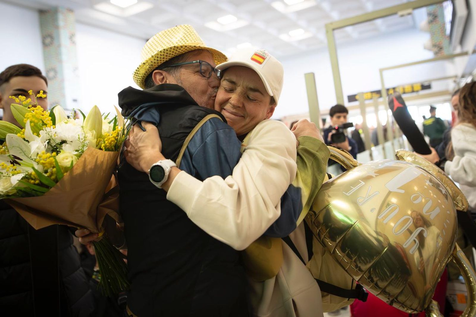 Así fue en imágenes el recibimiento a Ana Alonso en Granada