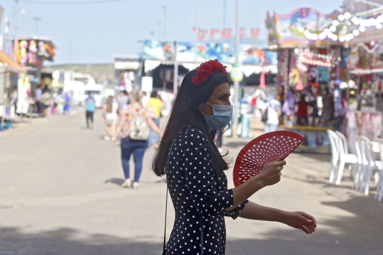 Primera jornada en el parque de atracciones de El Arenal, en imágenes