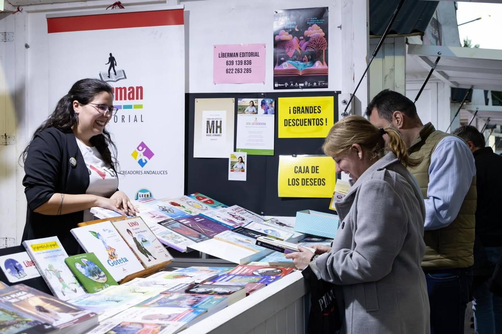 En imágenes: casetas y ambiente de la Feria del Libro de Jaén