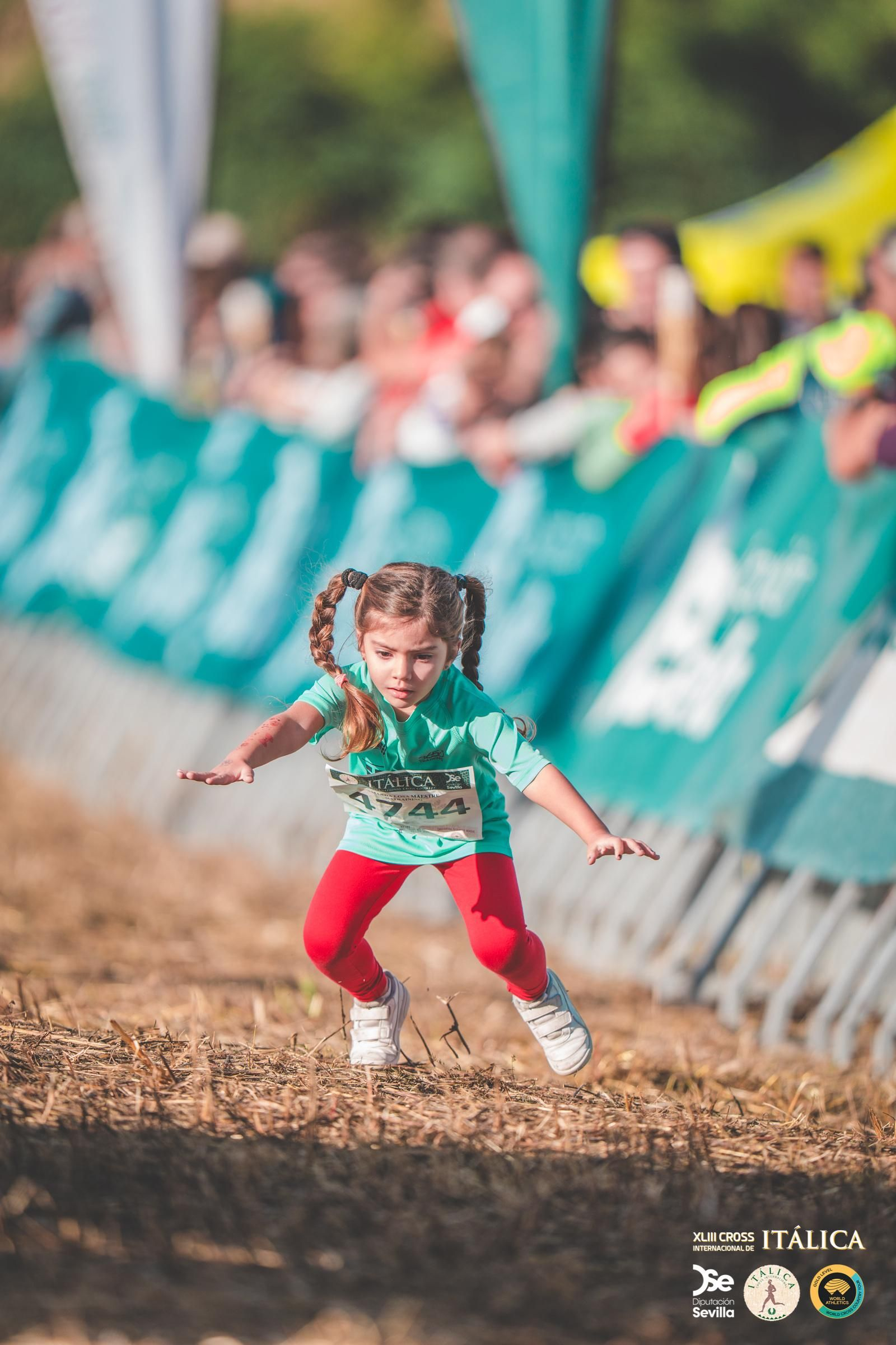 Búscate en las fotos del Cross de Itálica 2025 | 10