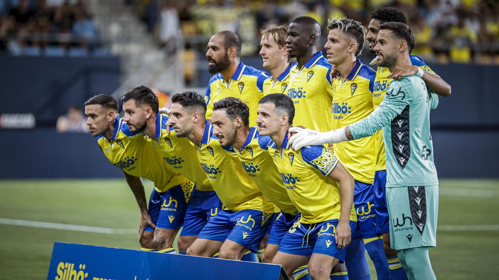 Búscate entre las fotos del partido de fútbol entre Cádiz CF y Real Zaragoza