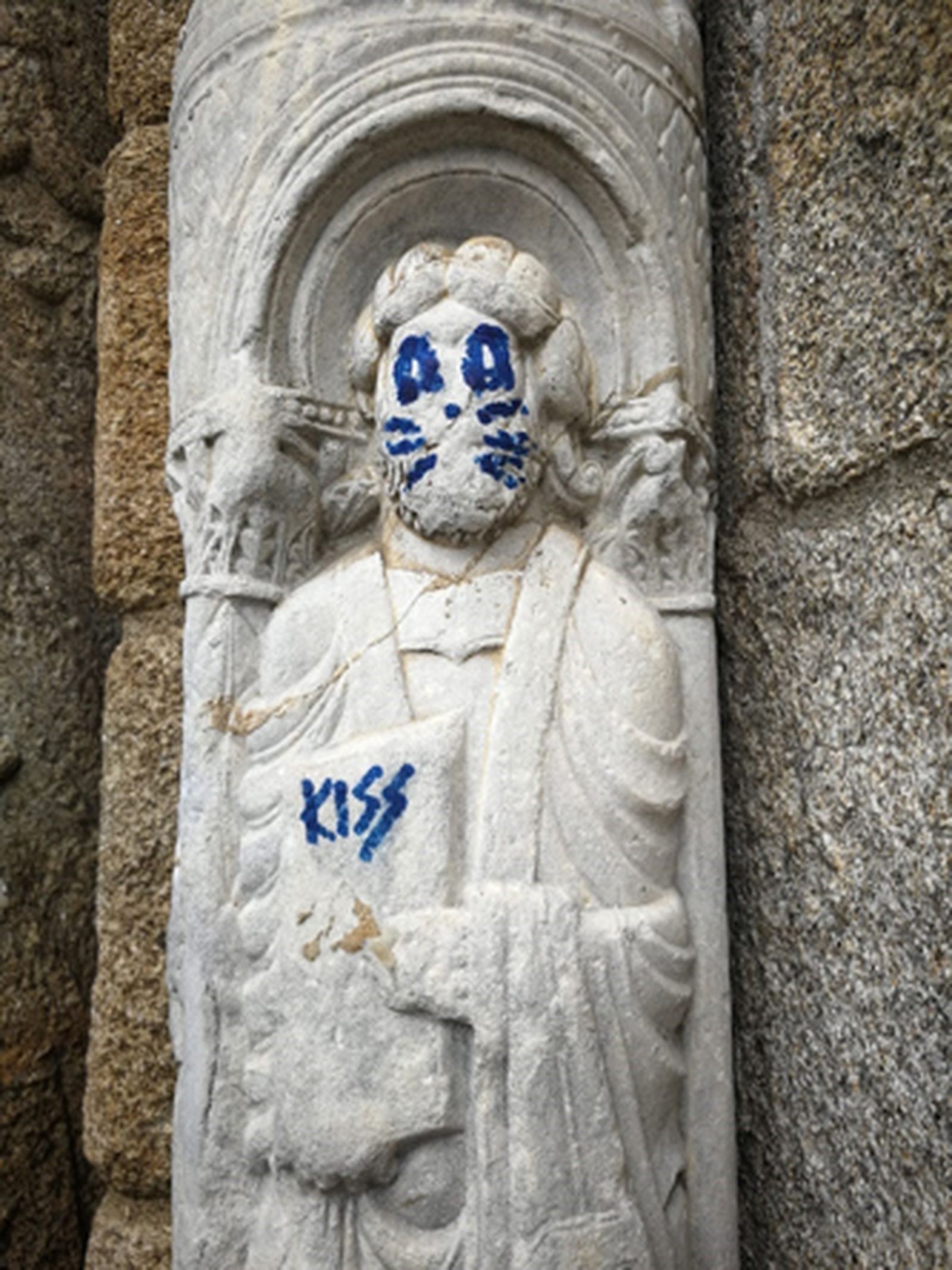 La escultura pintada en la Catedral de Santiago de Compostela.