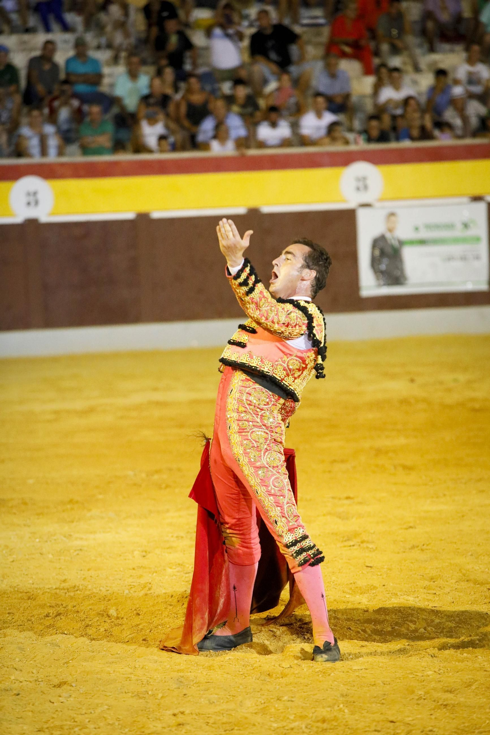 Corrida de toros Berja con un toro indultado, en imágenes