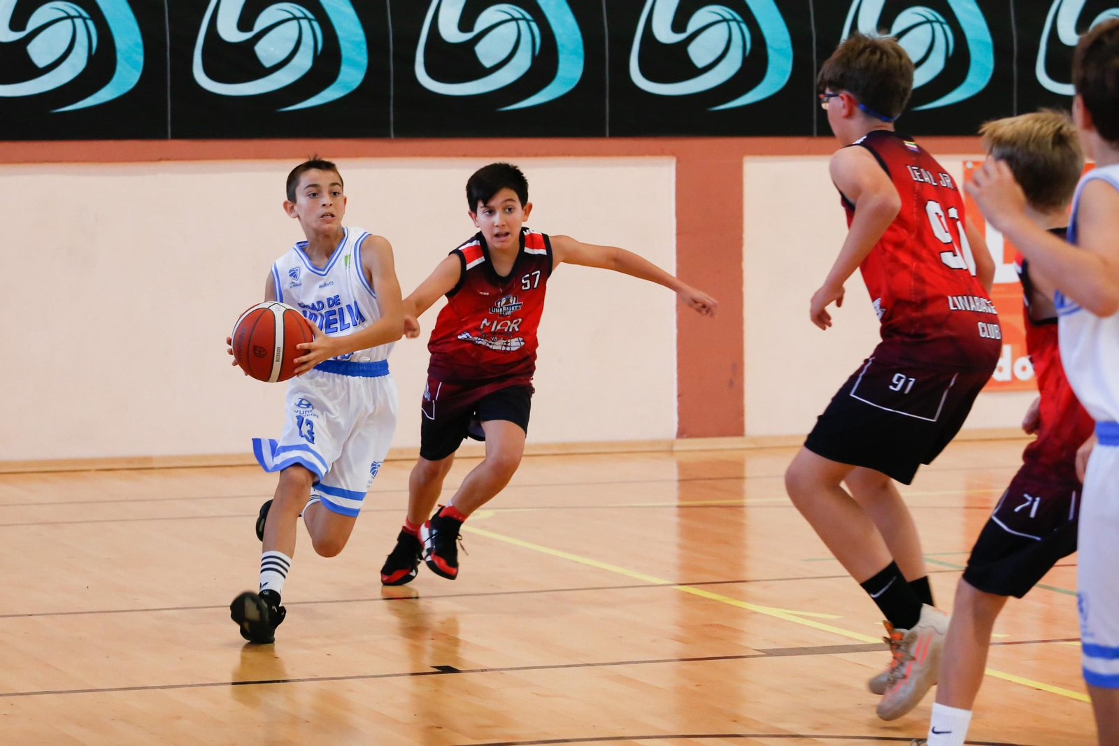 Las fotos de la tercera jornada del Cadeba mini masculino de La Linea