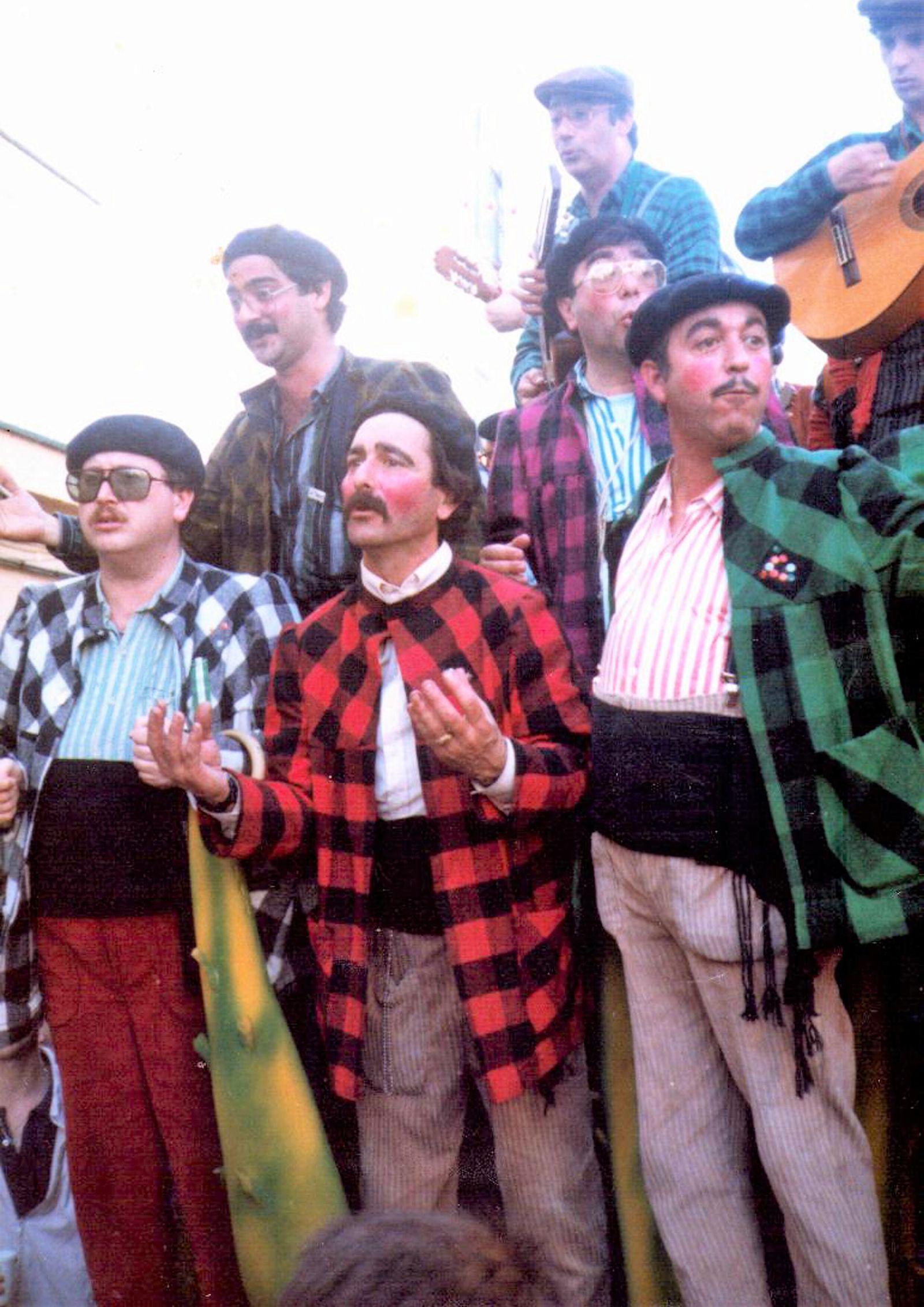 El coro de La Salle Viña '40 en bastos', tercer premio de 1987.