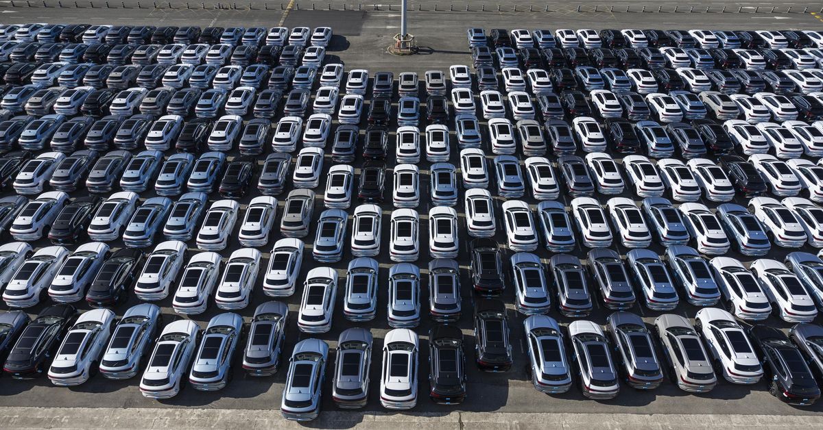 Entran en vigor los aranceles de la UE a los coches eléctricos chinos ...
