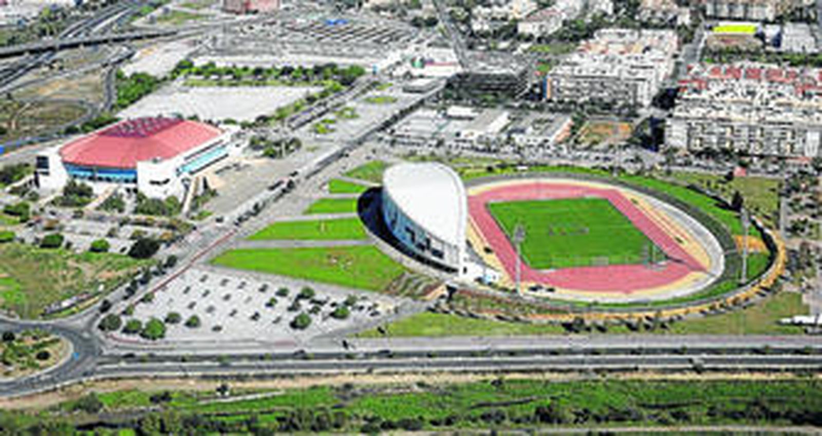 Vista aérea de la zona en la que se localiza la parcela donde se plantea la construcción de una escuela infantil para niños de 0 a 3 años.
