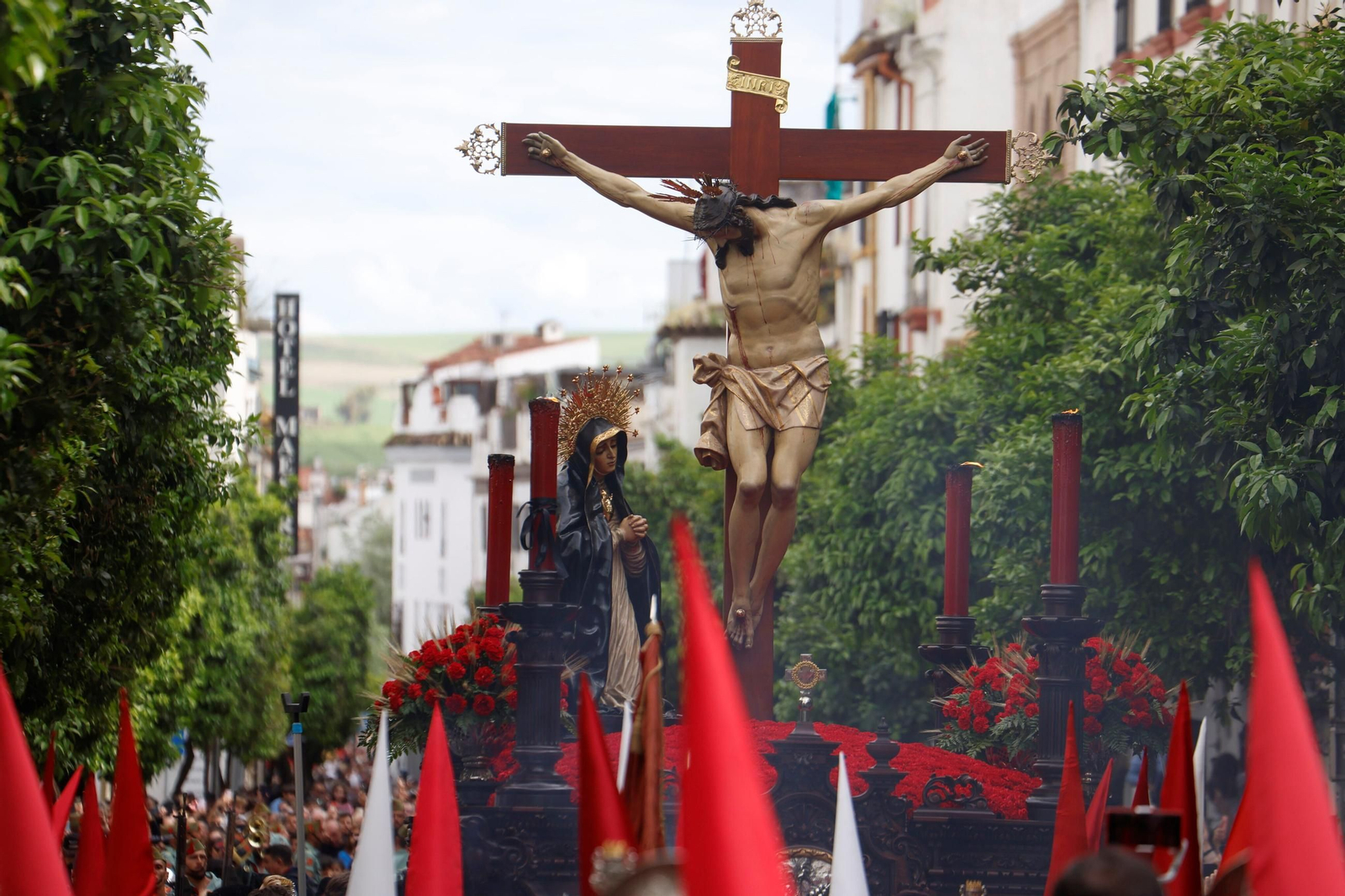 La procesión de la Caridad en este Jueves Santo de Córdoba, en imágenes