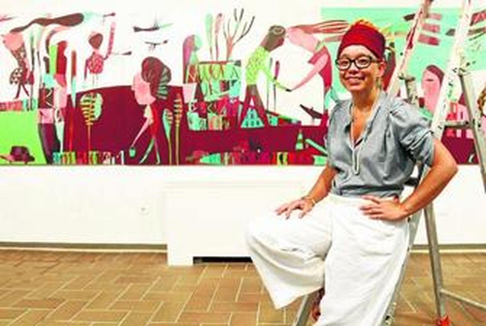 Marina Anaya, durante el montaje de su exposición en Santa Catalina.