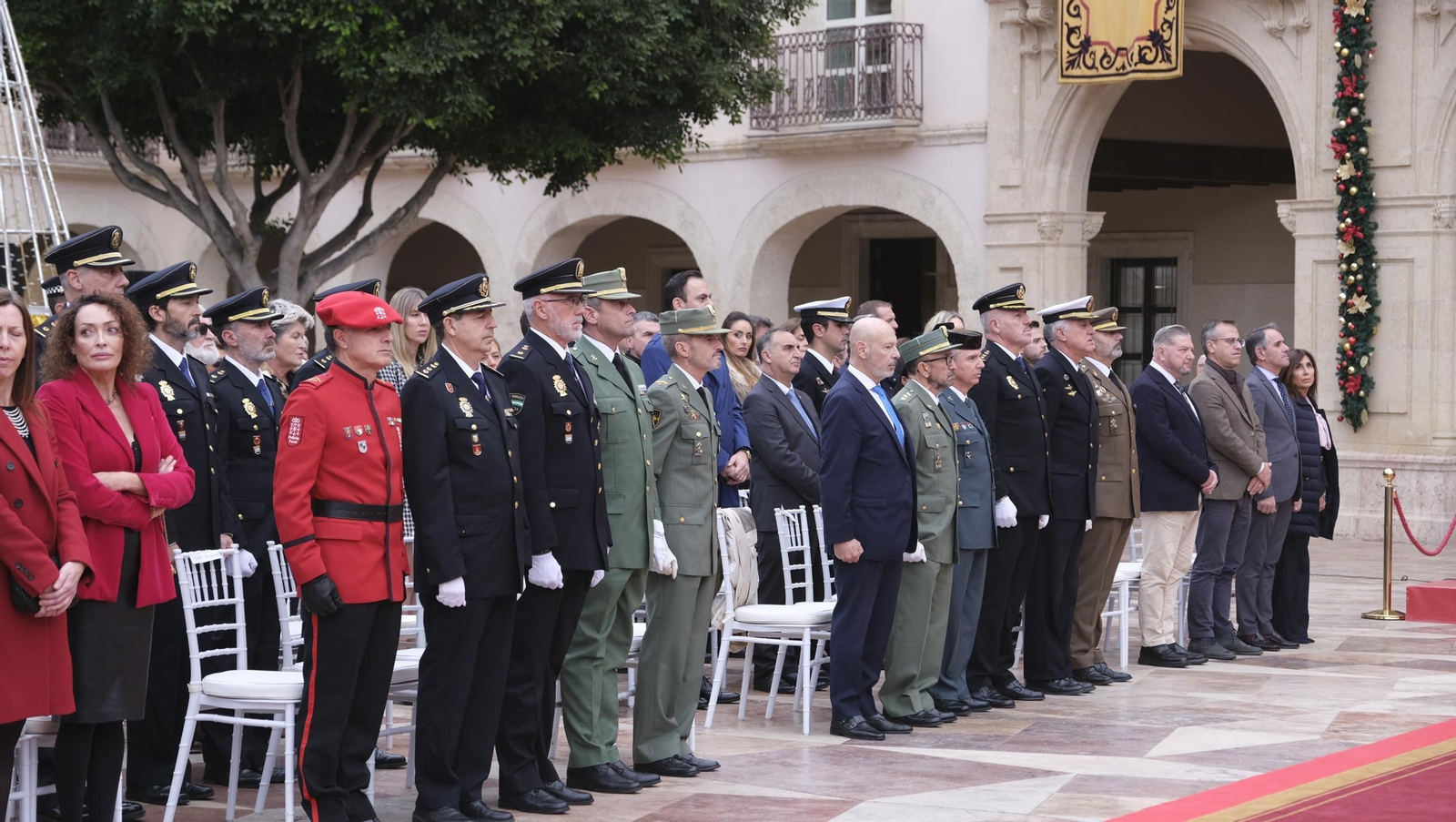 La Policía Local de Almería celebra su patrón San Esteban, en imágenes