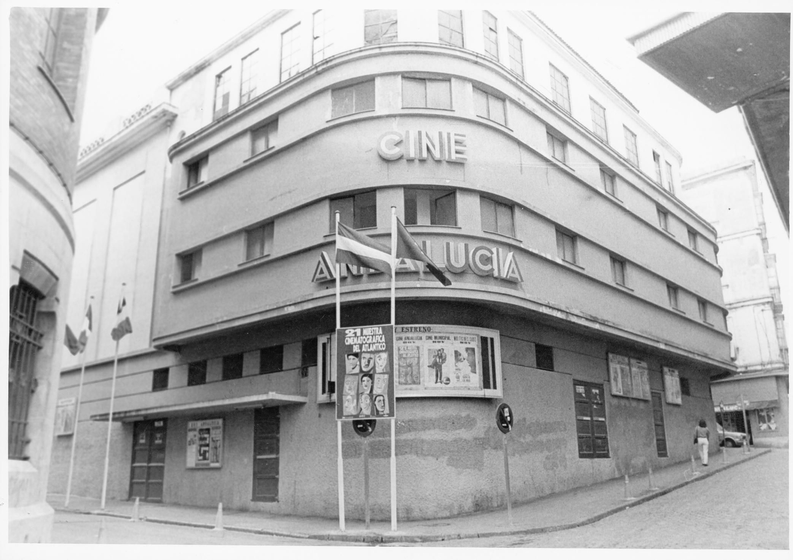 Fachada lateral del cine Andalucía