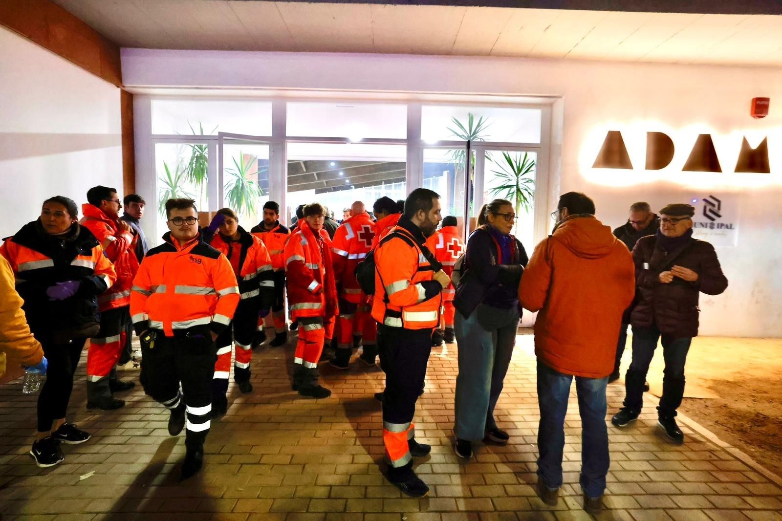 Los servicios de emergencia en el dispositivo especial