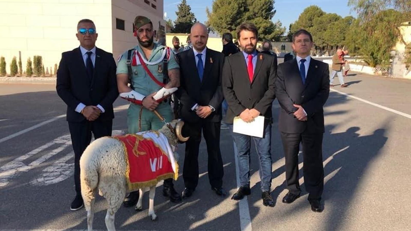 Presidente y vicepresidente de Vox en Almería en un acto celebrado en la Legión