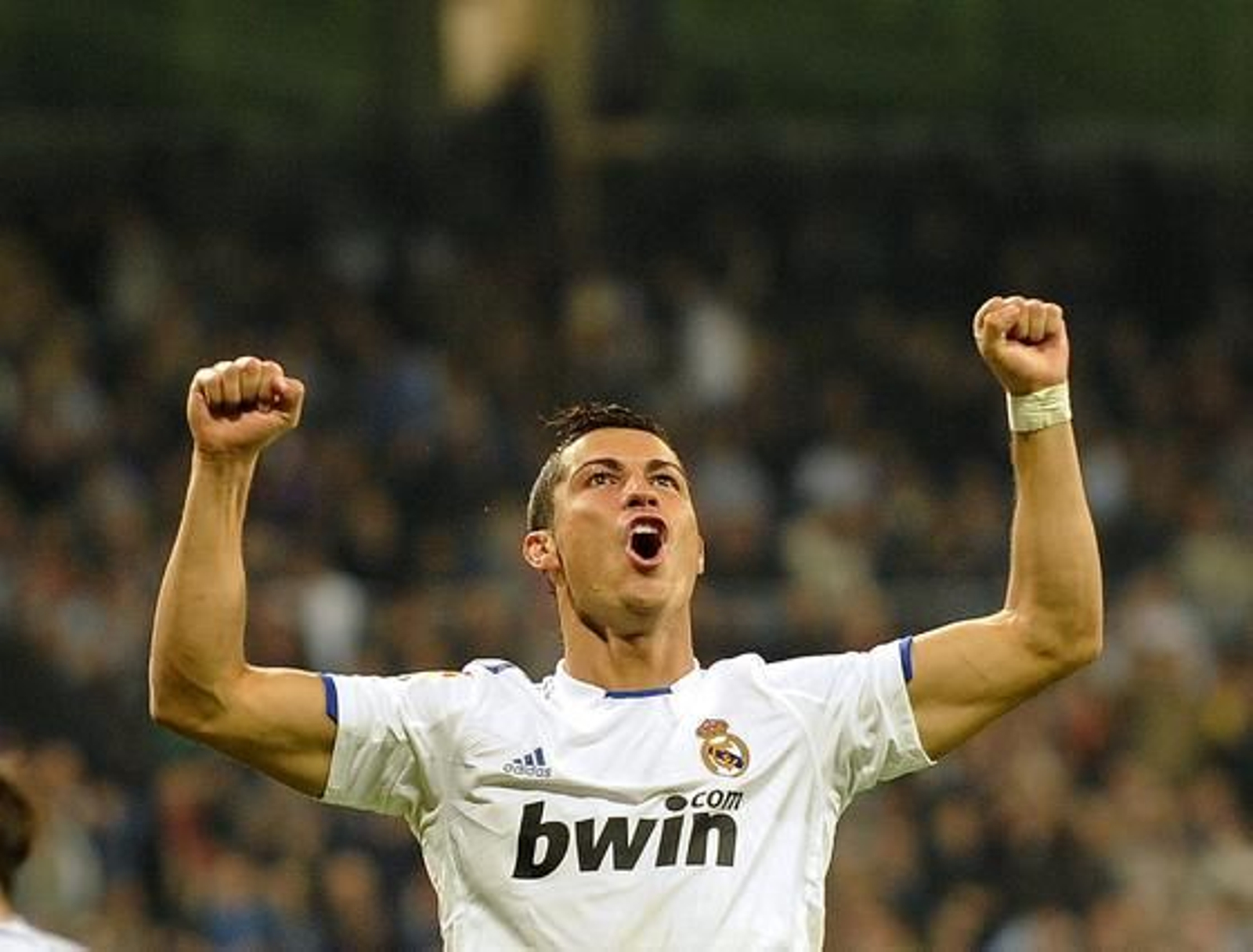 El Real Madrid golea 6-1 al Racing en casa con cuatro goles de Ronaldo. / AFP