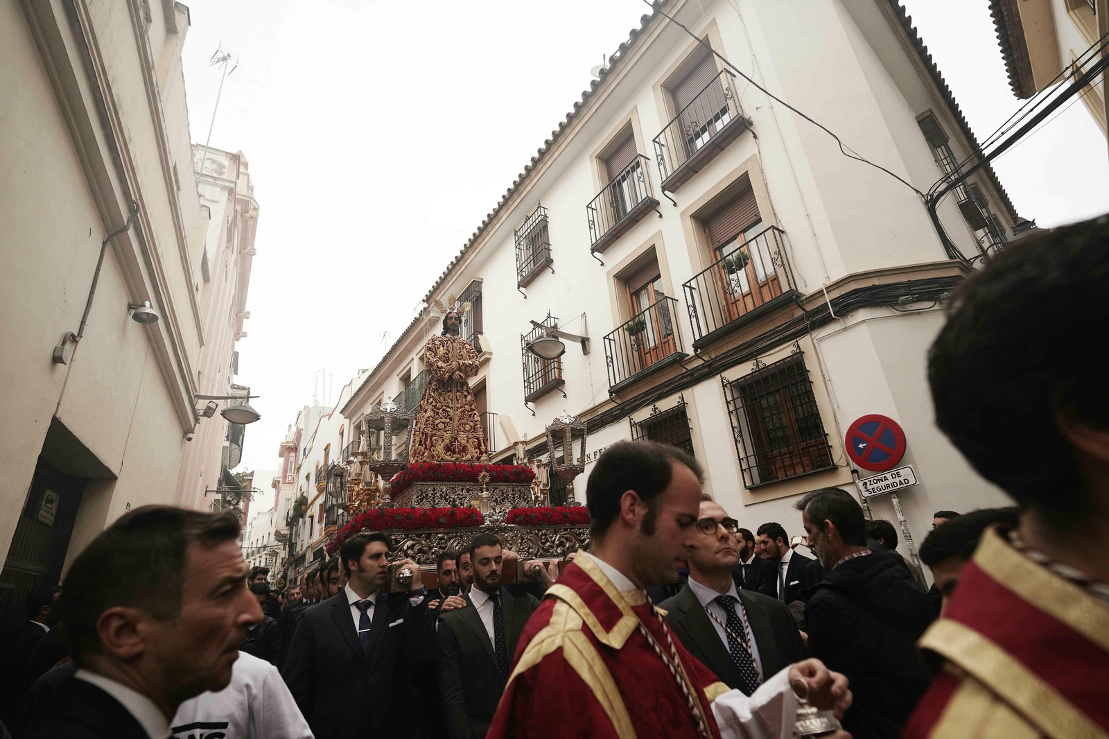 El Vía Crucis de las Cofradías 2020, en fotos