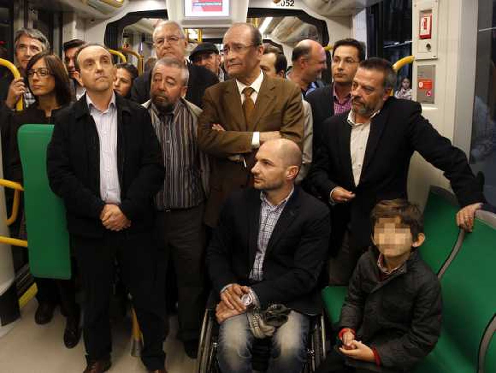 Casi 7.000 malagueños visitan las estaciones del Metro