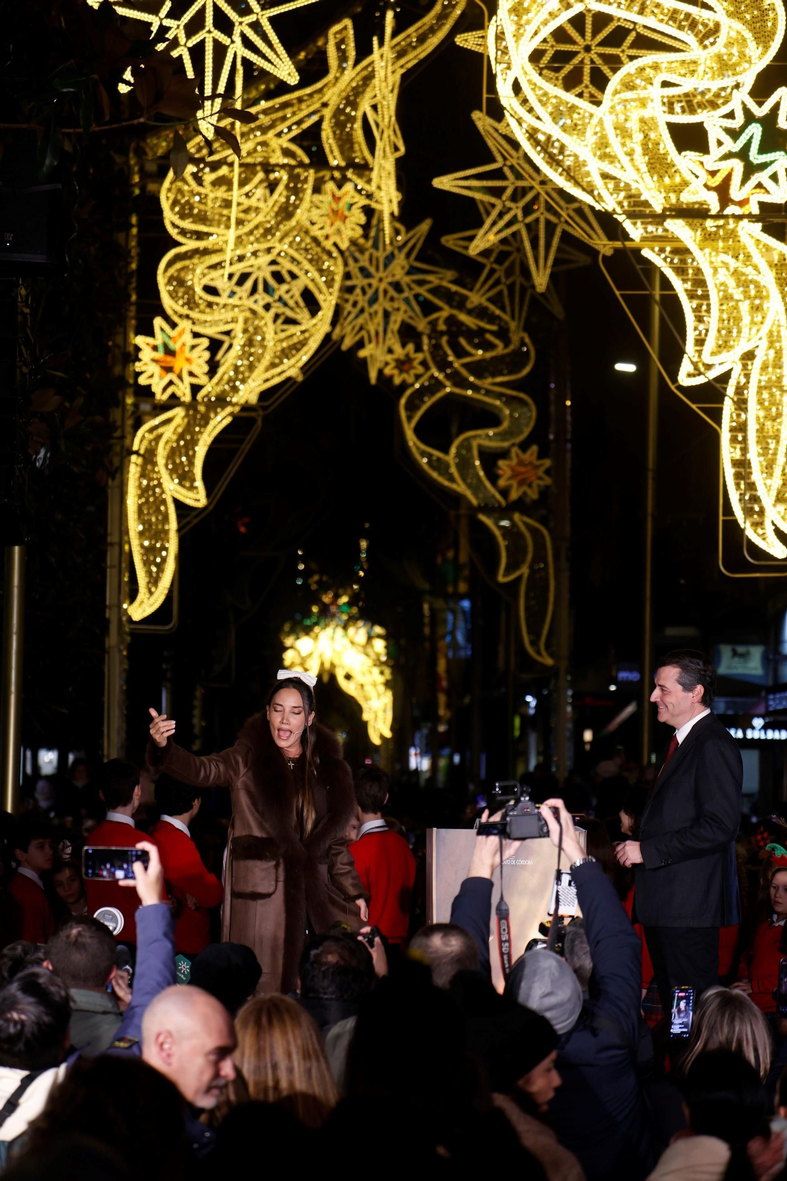 Así ha sido el espectácular encendido de las luces de Navidad de Córdoba