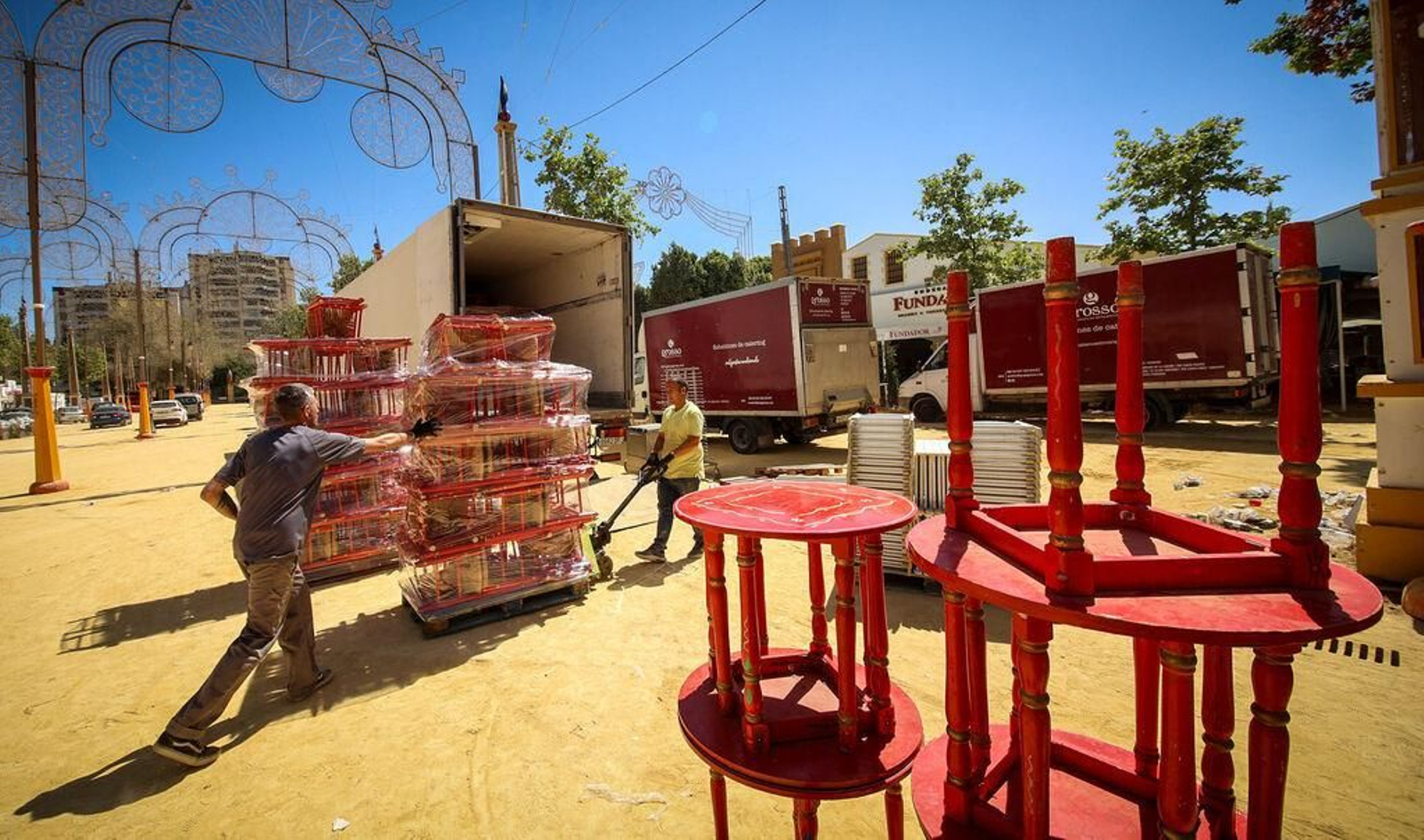 Proveedores en la última edición de la Feria del Caballo de Jerez.
