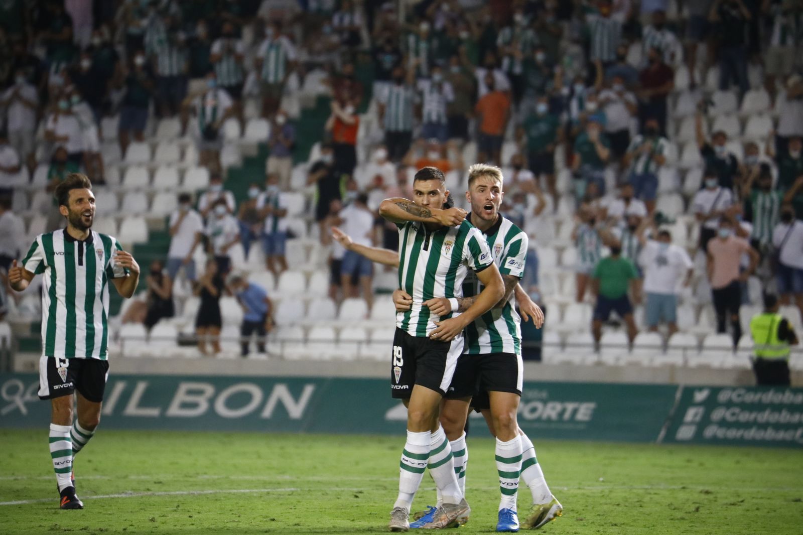 La victoria del Córdoba CF ante el Cádiz B, en imágenes