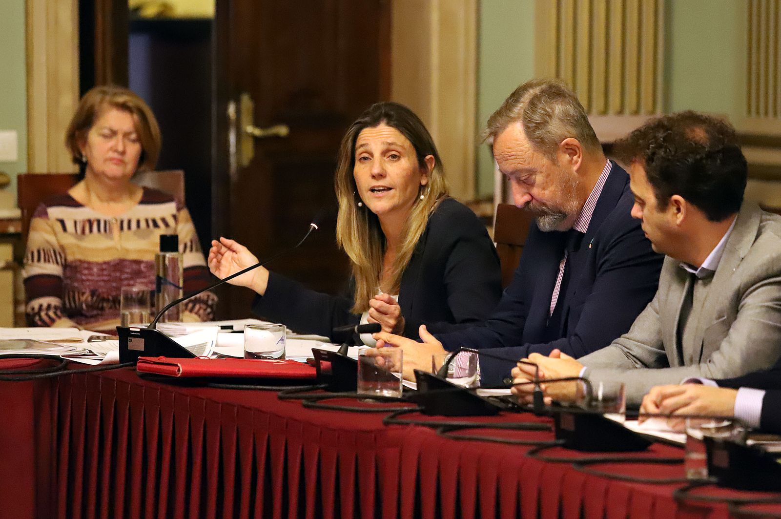 Imágenes del pleno celebrado en el Ayuntamiento de Huelva