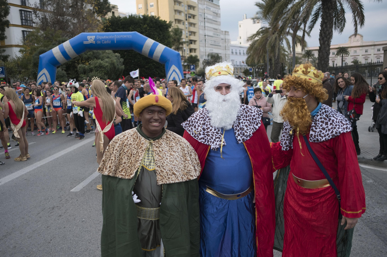 Las imágenes de la segunda edición de la San Silvestre gaditana