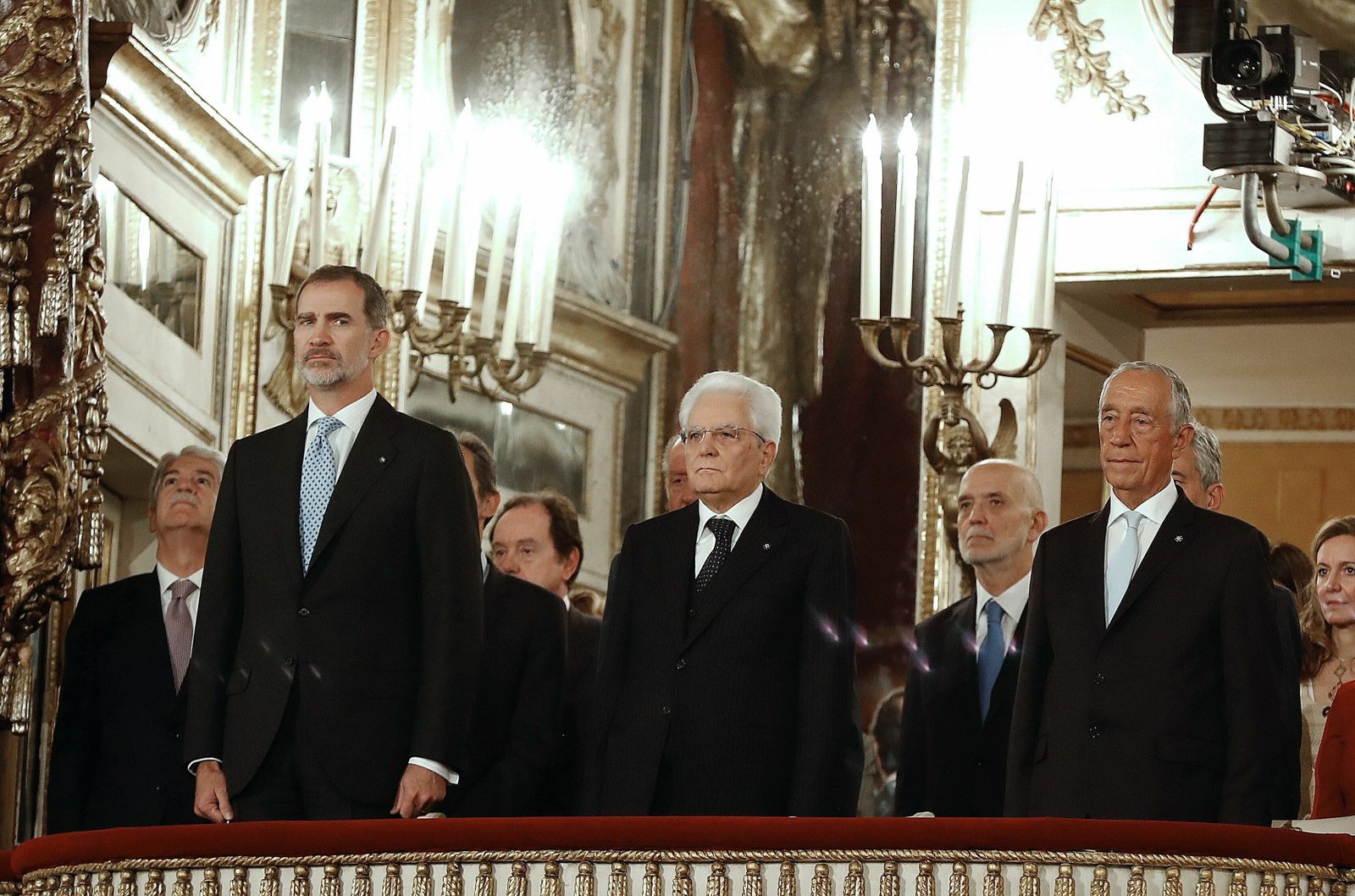 Felipe VI, durante el himno
