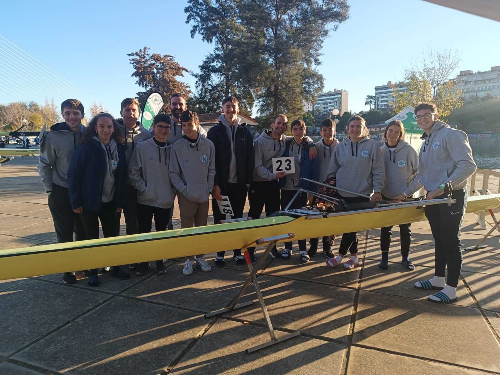 La primera expedición del Club Linense Bahía a una competición