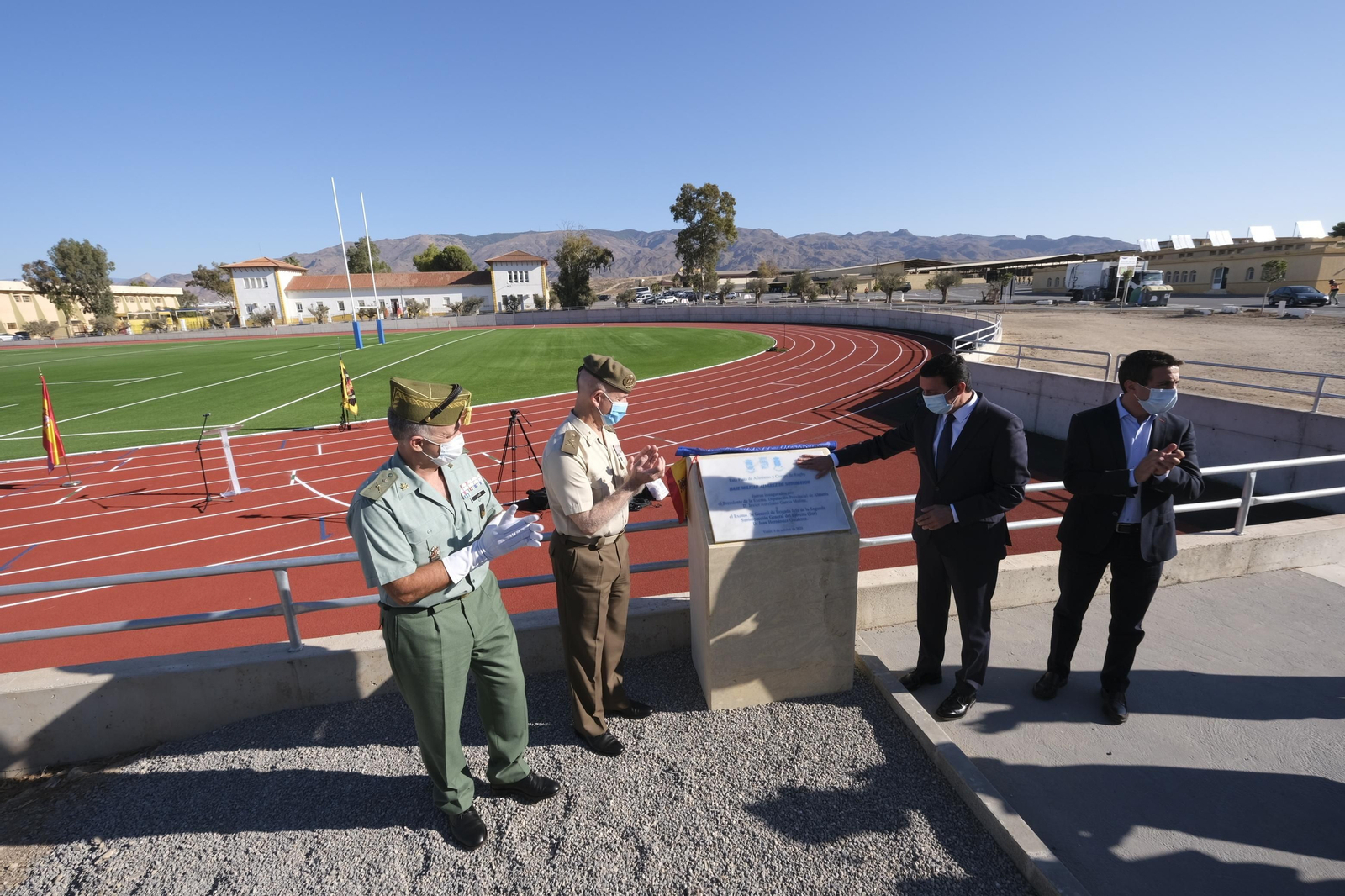 Fotogalería inauguración pista de atletismo y campo de rugby en la Base Militar Álvarez de Sotomayor